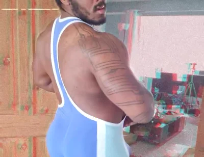 I Think I Like Blue Now, Makes Bulge Look Big