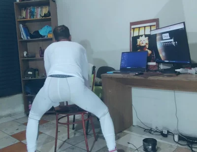 I Cum on Compression Wear