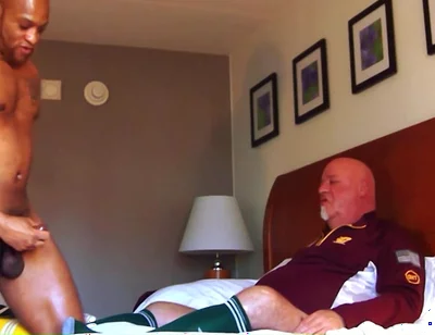 Coach Gives Massage - and Gets a Lot More!