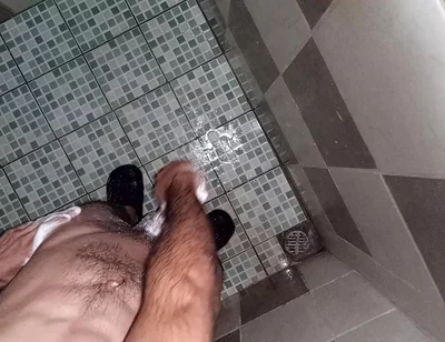 Boy Masturbates and Wipes All the Body Hair on His Parts and Buttocks