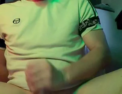 Twink Shows His Feet and Jerks off