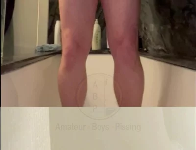 Amateur Guy Pissing in the Bathtub After Desperation, and Wetting His Undies