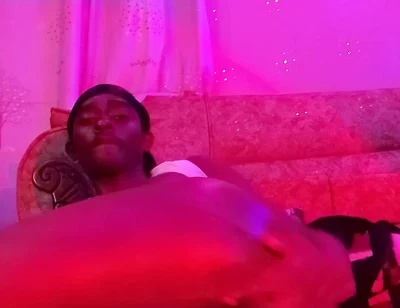 Sexy Big Booty Twink Oils His Ass for 3 Minutes