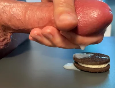 Slow-mo Oreo Cumshot: Dripping Sperm Load on Cookie Close-up!