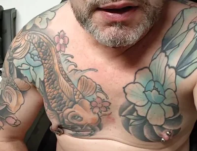 Sls-frank Squirts From His Subincision in Close-up