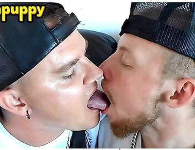 Leo Blues Legendary Hot Kisses Melts Tattooed Jc Dickerson