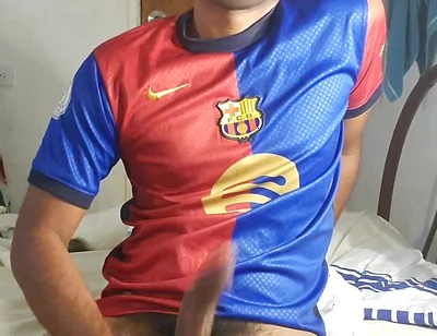 Hi, My Name Is Charly, I'm 22cm and I'm Active, I Masturbate with Both Hands