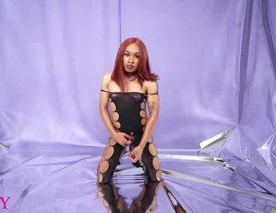 Petite Black Crossdresser Jerks & Cums