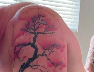 Tatted Dude Fucks Muscle Bottom