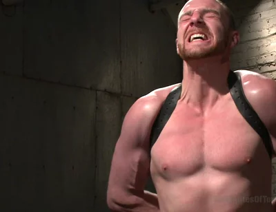 Straight Hunk Jimmy Bullet Pushes His Limits to the Max!