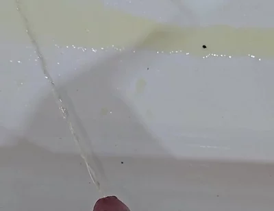 Peeing to the Bathtub