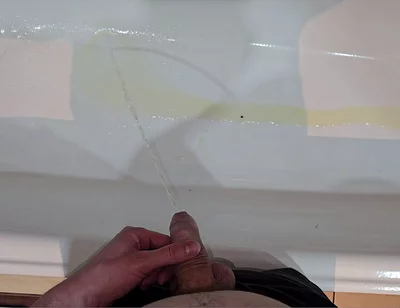 Peeing to the Bathtub