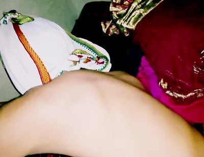 Desi Bottom End Top Mouth and Ass Mein Full Cock Inserted Into the Bud in the Bud