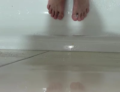 Rub the Bathtub Until It Comes