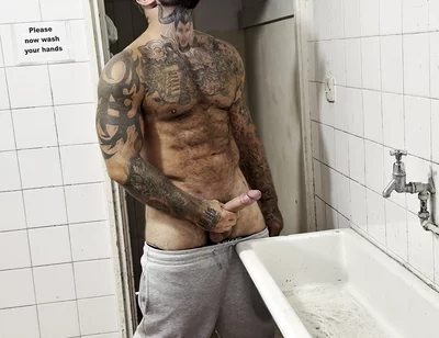 Massive Filthy Irish Cock Pissing All Over