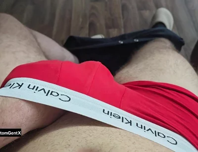 Hot White Guy Jerks Off in Pyjama Outfit After Waking Up Live on Stripchat PhantomGent