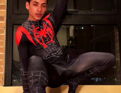 Suit Spiderman and Poses
