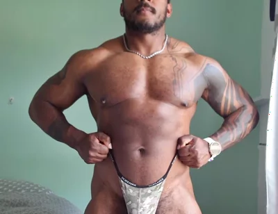 Raw Clip Posing in a Thong You Like What You See