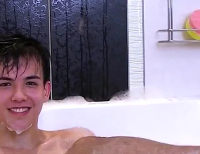 Alexandre Lee teen boy bath time jerk off