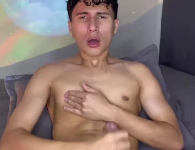 Mugiis Tugs Pulses with Flirty Dick Play