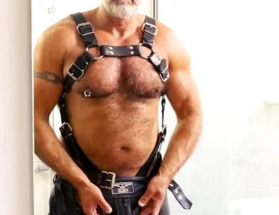 Trying to Look Good for the Next Scenes