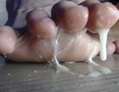 Straight Cock-cum Feet