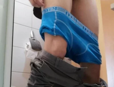 Hotguy Aught Wanking in the Bathroom. Big Cumshot.