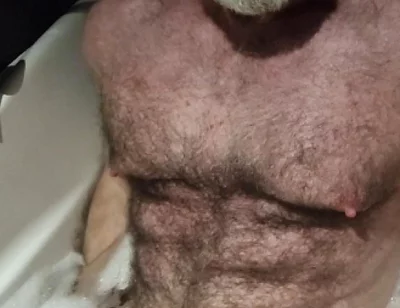 Hairy Muscle Bear Jerk off in Tub