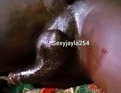 Crossdresser jerking her black dick until sweet cumshot