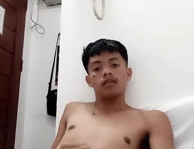 Stepdaddy’s Hot Twink Jerks off While Begging for Cum