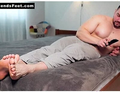 Aleck Strips Down And Rubs His Gorgeous Feet For You