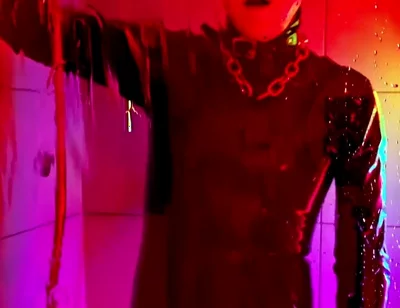 Shower in Rubber