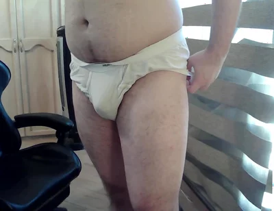 Muscular Camboy Works Out His Upper Body