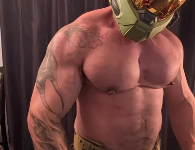 Master Chief Flexing