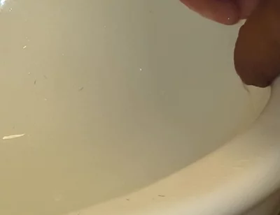 Peeing for Those That Like to Watch