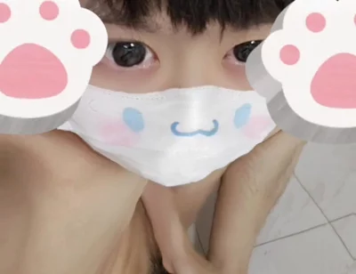 Cute Man Masked Masturbating and Ejaculating on His Own Foot