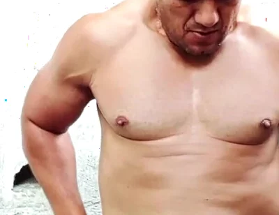 Yuri Gaucho Muscular Male Cumming