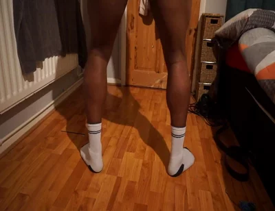 Squatting. Amadeus Mode