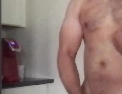 Quick Cumshot in Kitchen