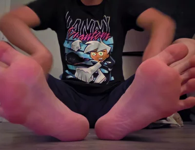 Twink Rubs Moisturizer Cream on Feet