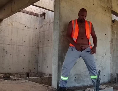 After Work I Went to the Construction Site to Enjoy Myself