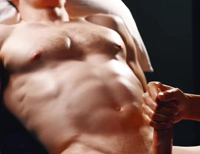 Aussie Muscular Hunk Big Dick Got Edged