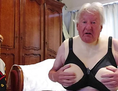 Nursing Bra and Thight Miniskirt
