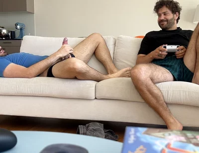 Straight Buddie Helps Jerking off