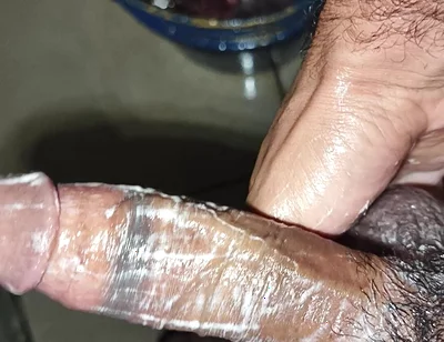 Hairy Skinny Man Masturbates in Pope's Shower While Not at Home