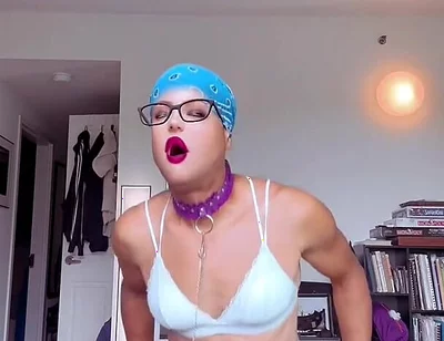 Kris Reelz- Humping a Stack of Pillow Like a Bitch