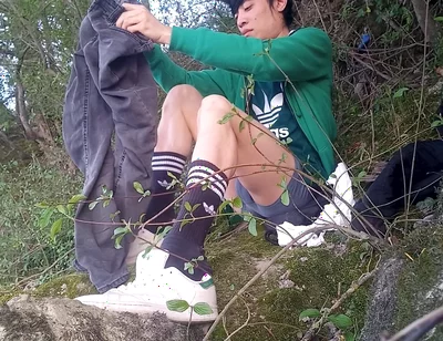 Behind the Scenes Jon Arteen After Masturbating Ejaculating Thick Cum Play Cleaning Tidying up Creating Artistic Sperm on Moss