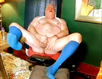 Beardaddychub Jerks for Friend to Make Him Cum!