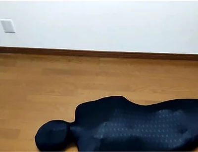 Abandoned By Zentai Stepmommy Who Cant Take It Off On Its Own