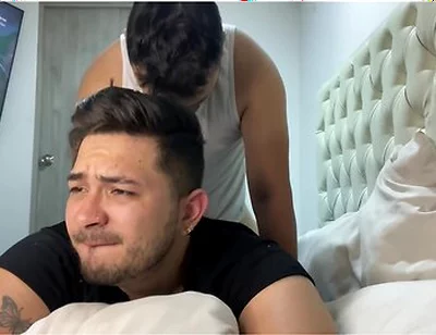 Padrastro Me Confunde Cuando Duermo Me Come El Culo A Pelo Y Me Lo Deja Lleno De Leche Caliente - Sexo Duro